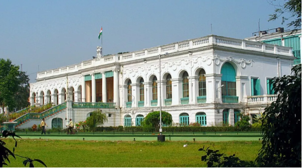 The National Library, which was inaugurated 168 years ago in Kolkata, is India’s largest. Hundreds of tourists visit it every year.