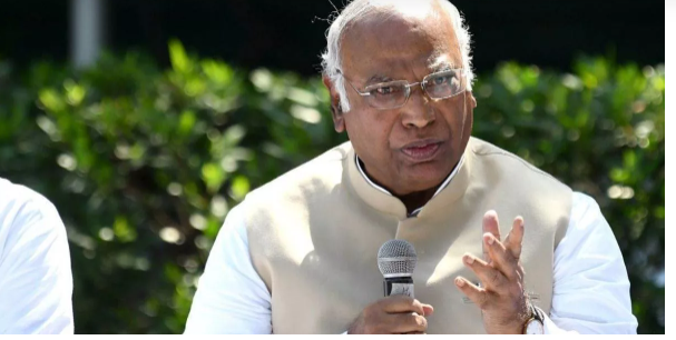 New Delhi: In a case related to taking action against Congress President Mallikarjun Kharge for making controversial statements