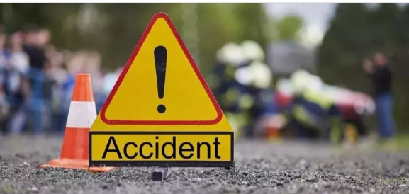 Road Accident in America: Two Indian students died in a collision between two cars near Lake Pleasant in Arizona, USA.