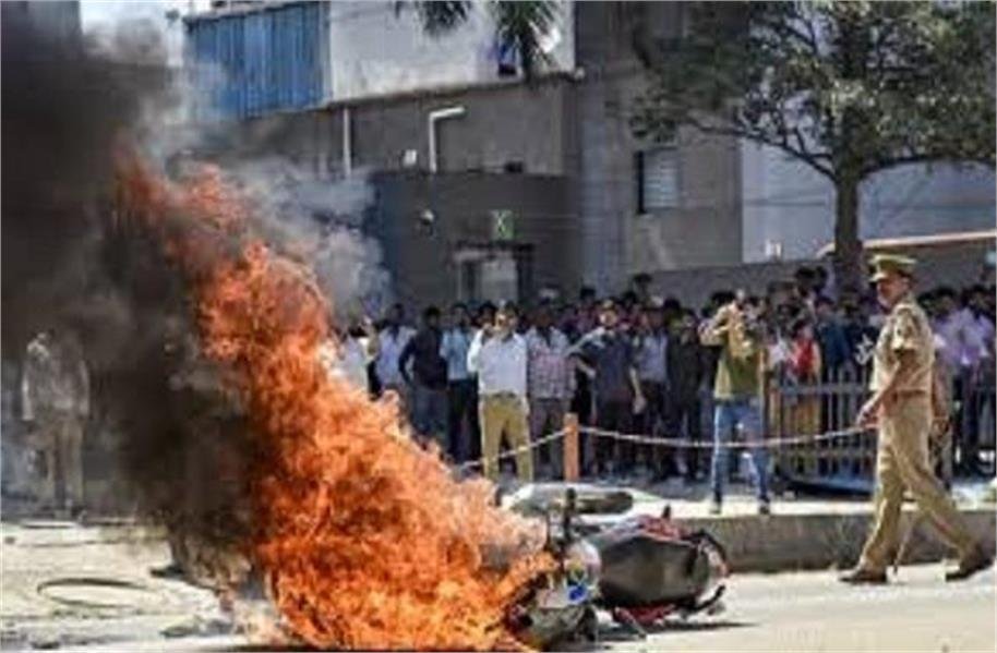 Strong action in Gautam Buddh Nagar over neglect of workers’ rights; penalty notice of ₹1.16 crore issued Strong action in Gautam Buddh Nagar over neglect of workers’ rights; penalty notice of ₹1.16 crore issued