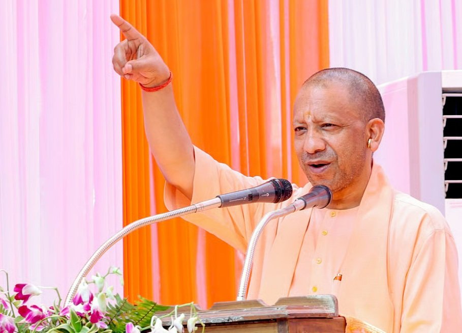 Yogi Adityanath Grants Relief to Farmers, Allows Wheat Sale Without Registry at Procurement Centres