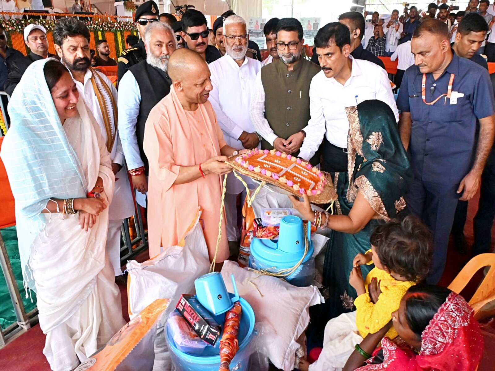 ₹249.76 crore assistance provided to people affected by disasters from April 01 to September 18 ₹249.76 crore assistance provided to people affected by disasters from April 01 to September 18