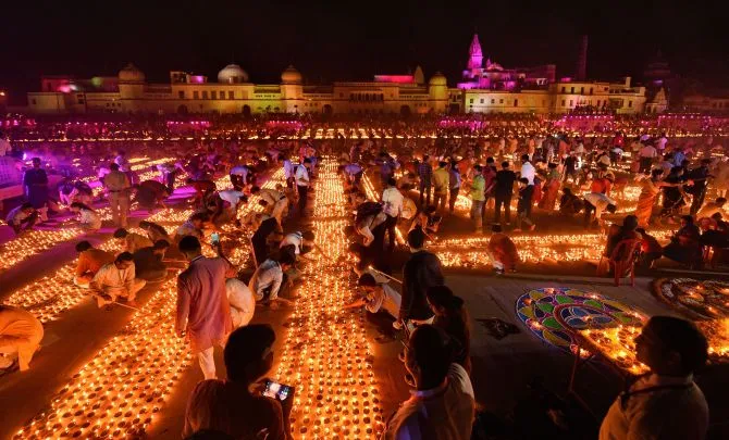 Ayodhya’s Deepotsav to be grand under CM Yogi’s guidance, preparations reviewed Ayodhya’s Deepotsav to be grand under CM Yogi’s guidance, preparations reviewed
