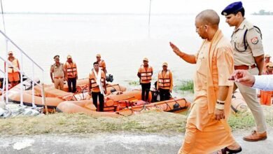Yogi Government focuses on intensifying cleaning and spraying of medicines as floodwaters recede, alongside relief operations Yogi Government focuses on intensifying cleaning and spraying of medicines as floodwaters recede, alongside relief operations